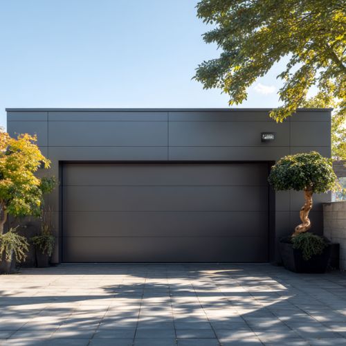 Especialistas en instalación y mantenimiento de puertas automáticas en Mallorca. Soluciones para garajes, comunidades, empresas e industria.